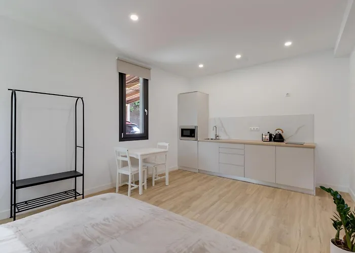 Tilos Apartment *