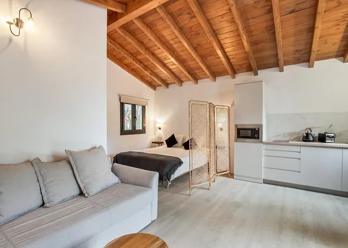 Tilos Apartment *